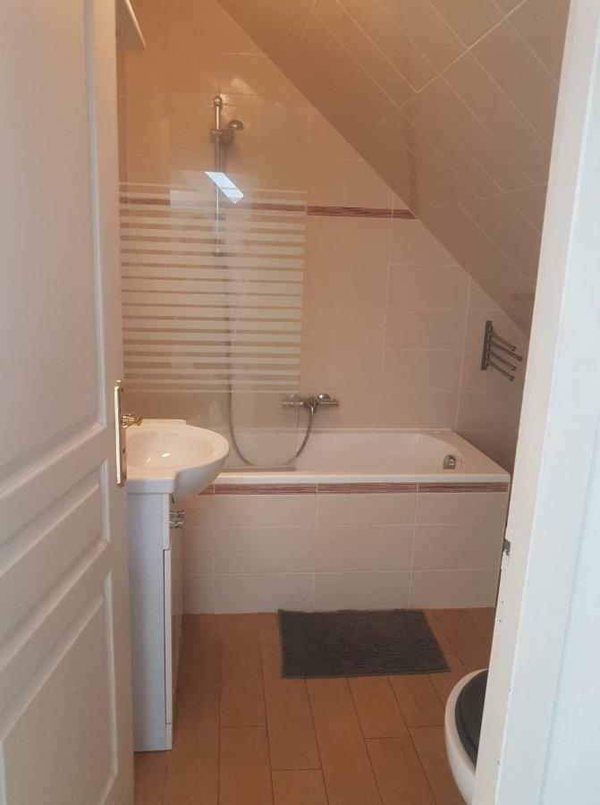 Orleans Appartement 2 Chambres Avec Parking Ngoại thất bức ảnh
